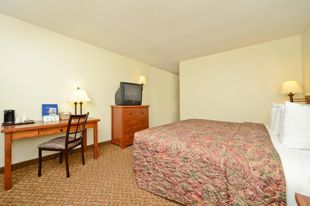 Americas Best Value Inn And Suites Overland Park Quarto foto
